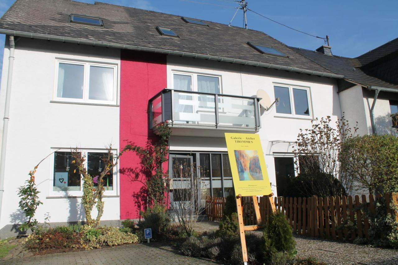 Ferienwohnung Im Galerie-Haus Urbar  Luaran gambar